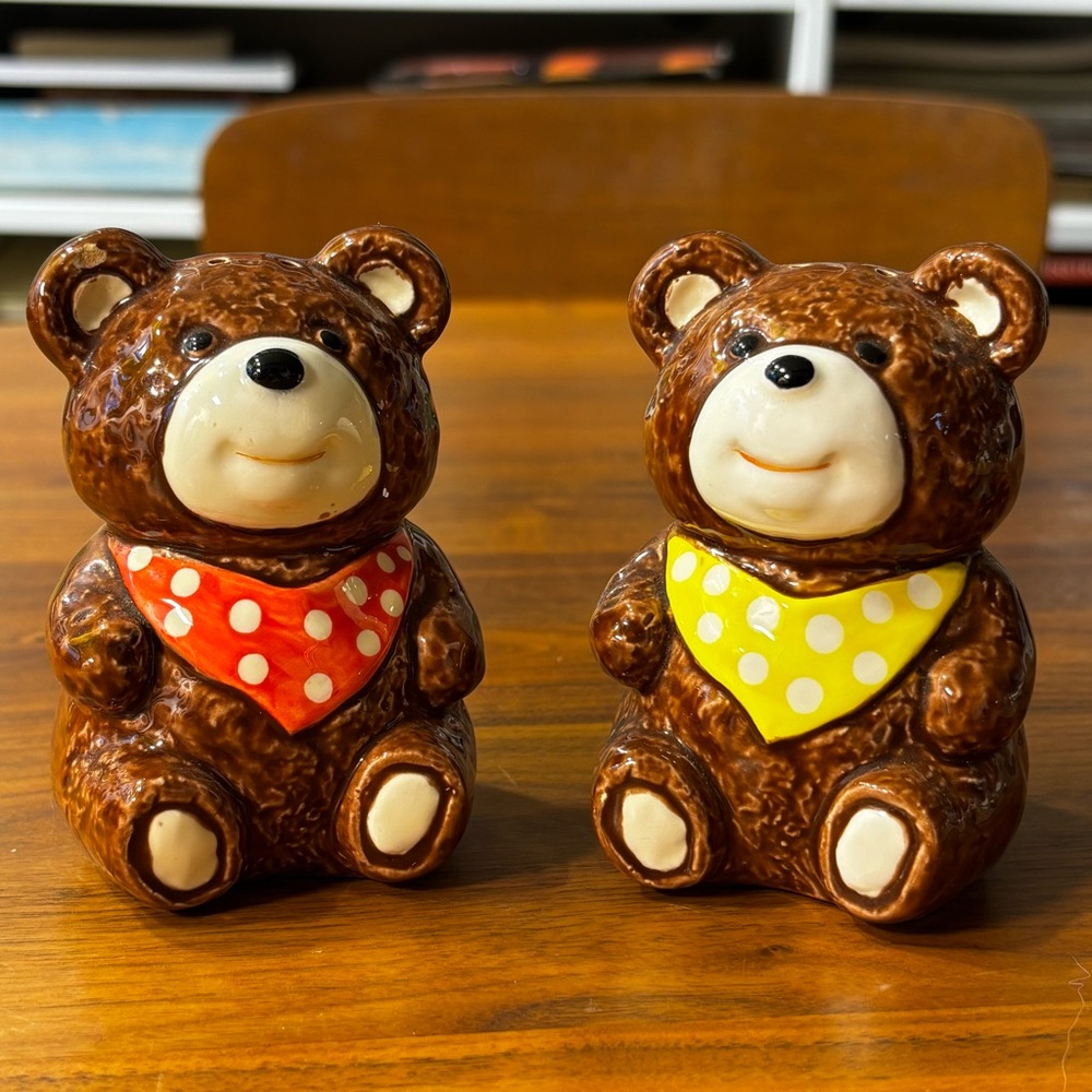 Otagiri 1983 set of 2 ceramic teddy bear salt & pepper shakers